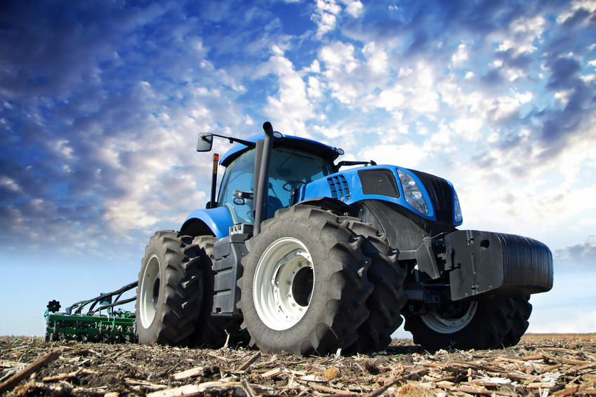 3 Signs It's Time for New Tractor Tires NTS Tire Supply